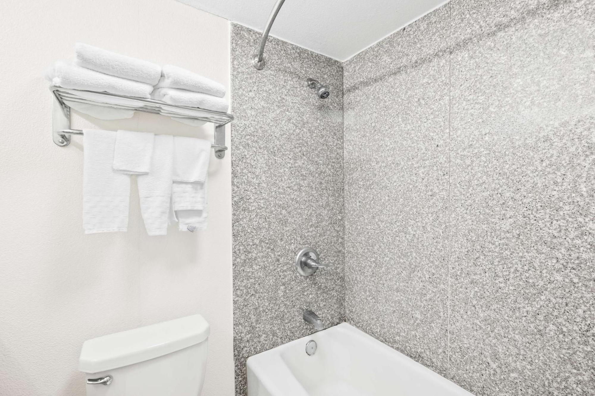 Surestay Plus Hotel By Best Western Lubbock Medical Center Εξωτερικό φωτογραφία