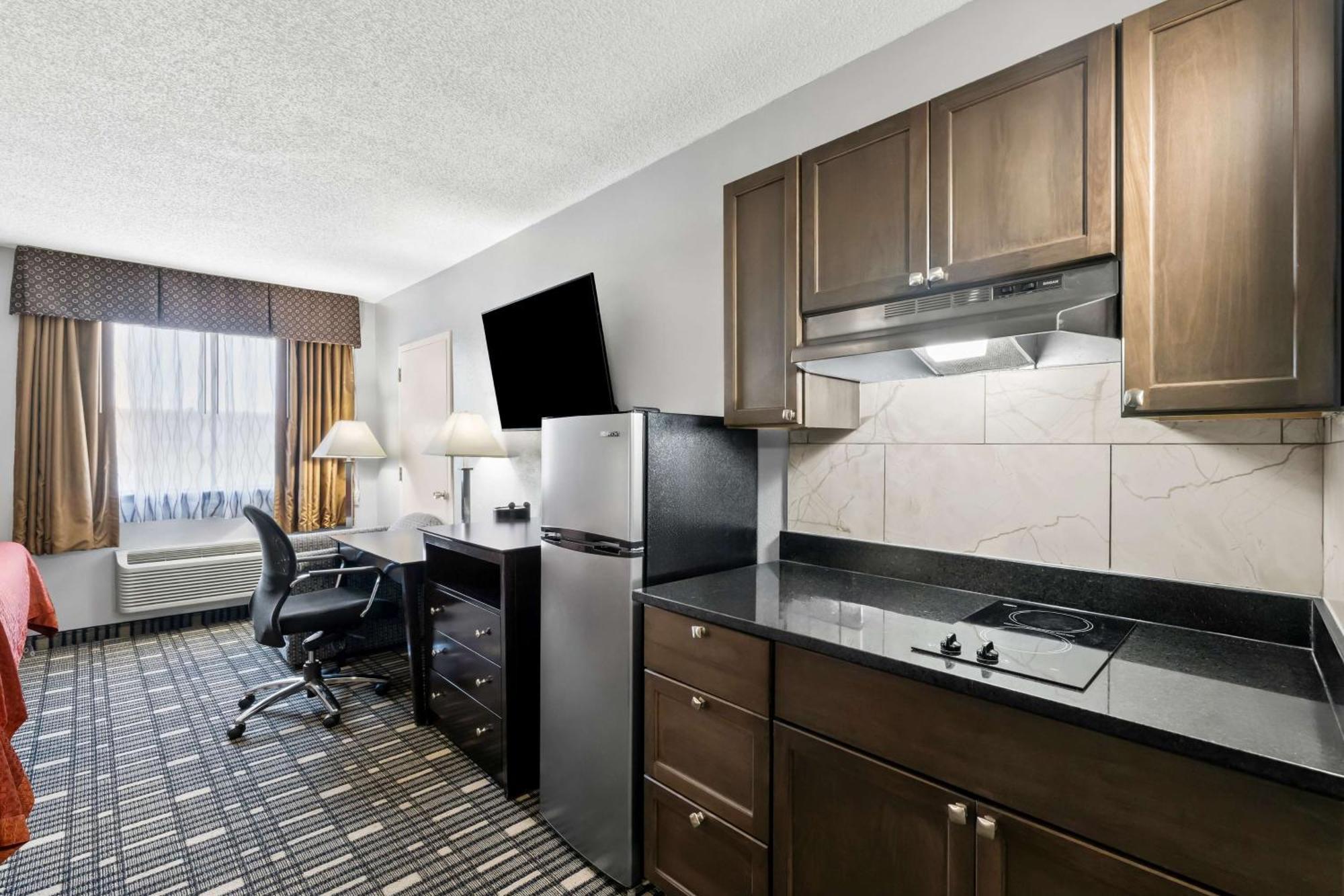 Surestay Plus Hotel By Best Western Lubbock Medical Center Εξωτερικό φωτογραφία