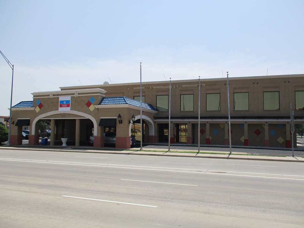 Surestay Plus Hotel By Best Western Lubbock Medical Center Εξωτερικό φωτογραφία