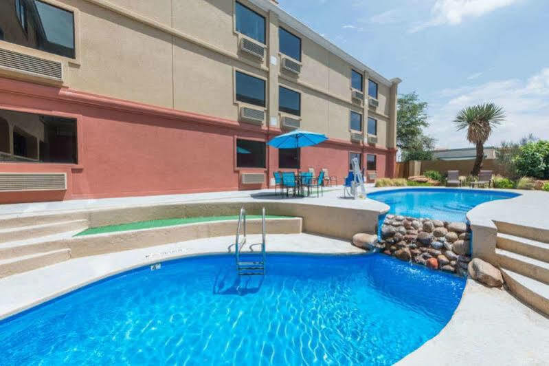 Surestay Plus Hotel By Best Western Lubbock Medical Center Εξωτερικό φωτογραφία